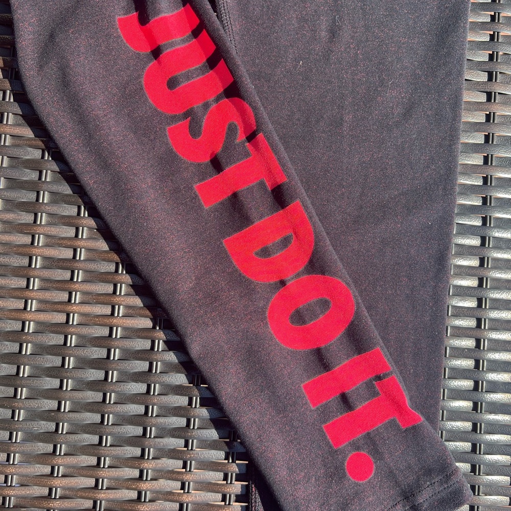 Nike Dri-Fit Black Red “Just Do It” Leggings Size M NWT Athletic